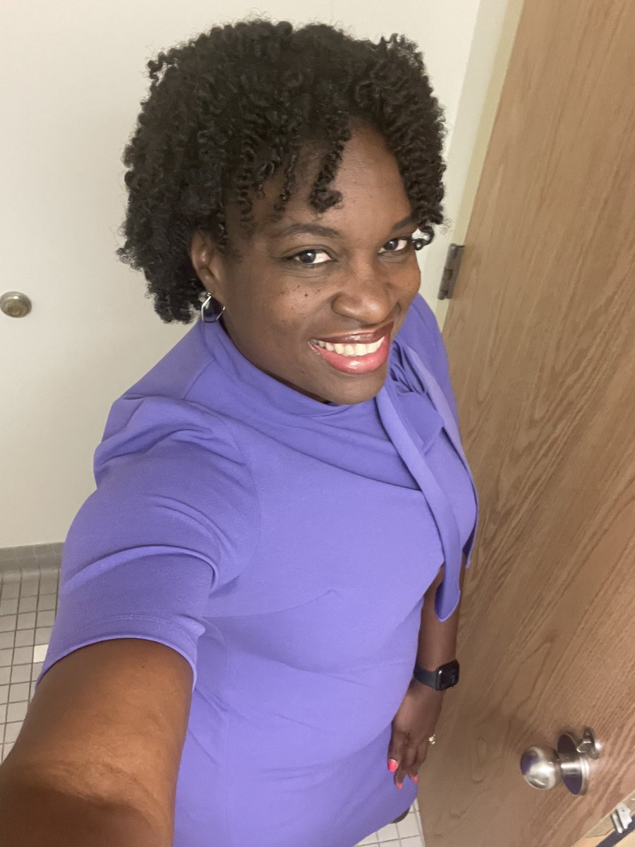DrKKelly's tweet photo. I absolutely love the versatility of black hair! Iโve changed my hair four times in four weeks. Yes, I did it myself each time! #CrochetStyles #TwoStrandTwistOut https://t.co/TBn9u5CM4G