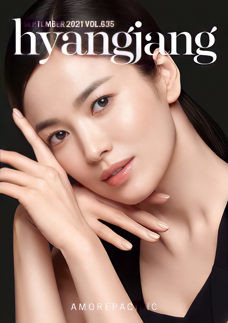 #SongHyeKyo for Hyangjang magazine Sept Cover 🤩 

(It's an Amore Pascif monthly magazines)

#serbukberlian  #covermagazine  #송혜교 #宋慧乔 #cantik #goddess #hallyustar