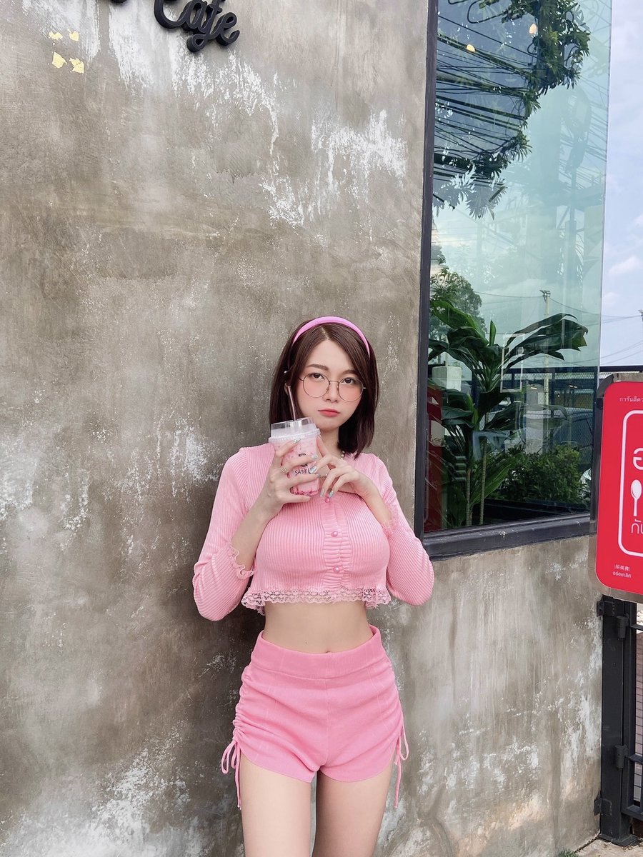 lc_kwan's tweet photo. 🌸👙💕��🙈 https://t.co/7VbKOnMKkK