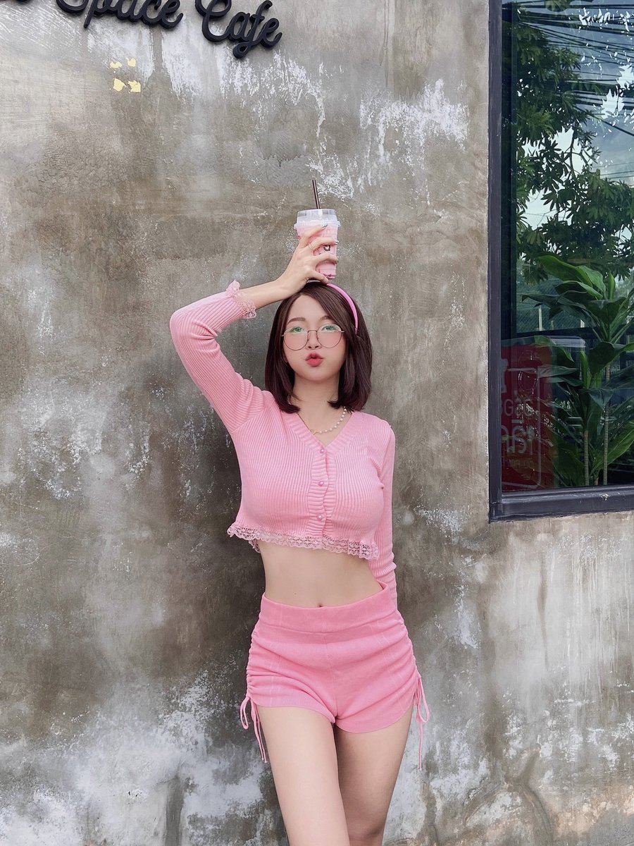 lc_kwan's tweet photo. 🌸👙💕��🙈 https://t.co/7VbKOnMKkK