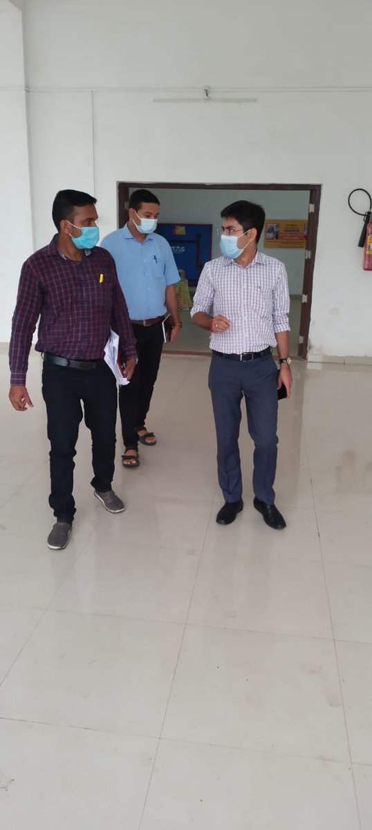 DDO_VALSAD's tweet photo. Visited Taluka Panchayat and Taluka Health Office, Dharampur. Reviewed planning for development works and vaccination in the Taluka.
Visited Vaccination centre at Dharampur Nagarpalika Hall and Baroliya Gram Panchayat. https://t.co/K7JOmhQbNo