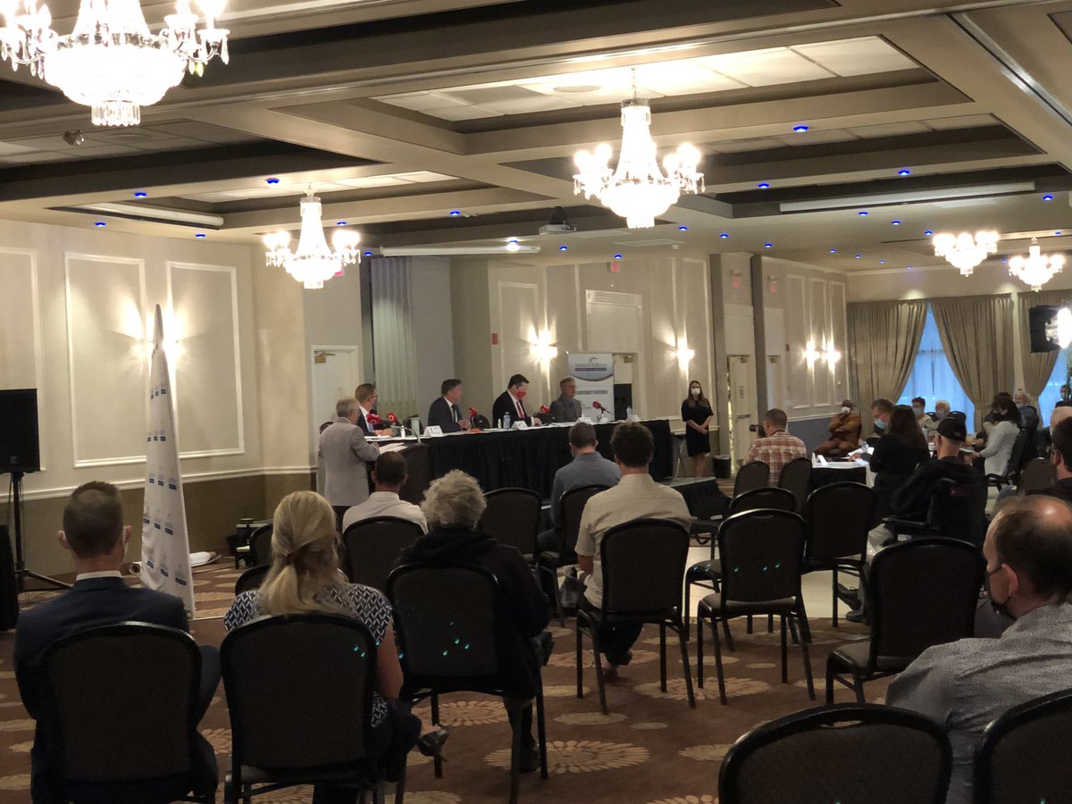 nancy_orr's tweet photo. all candidates debate hosted by @stratfordchambr Issues of covid recovery, vaccination passports, housing, climate change, broadband, childcare and the list goes on.  Be sure to get out and vote on Election Day! https://t.co/hLU2aC3msG