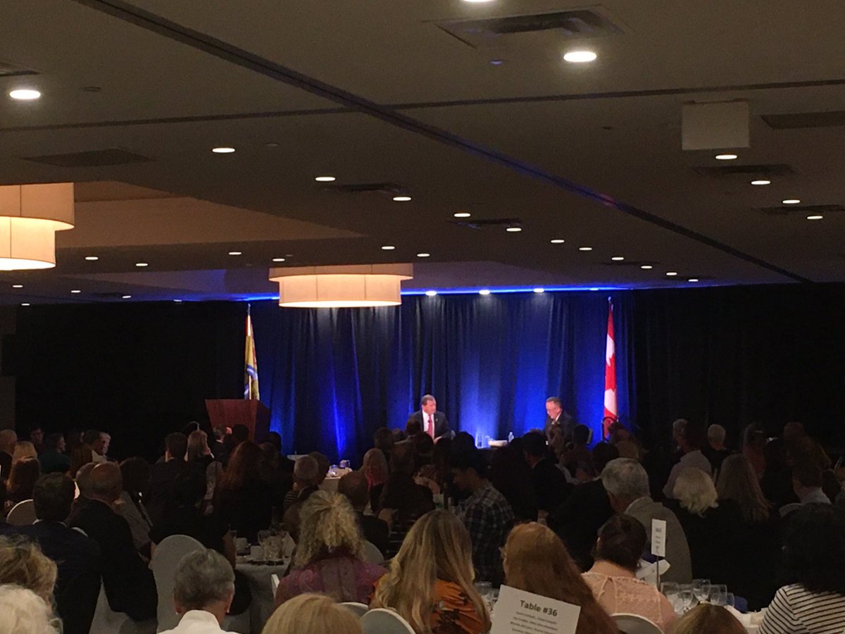 larchesj's tweet photo. Hon. Frank McKenna in conversation with our Board President, @jimkokocki in a packed house.
#BuildingCommunityLSJ #LarcheSaintJohn https://t.co/HzdyLUZQeY
