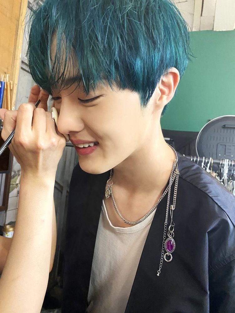 YHSHFEED's tweet photo. happy birthday to the purest, kindest, cutest soul, yoon hyunsuk <3 thank you so much for always working hard and please stay happy and healthy always! ily <33 

#빛나잖아_눈부신_서기의_21살
#Dazzling21stWithHyunsuk https://t.co/ZgZpKUhTCV