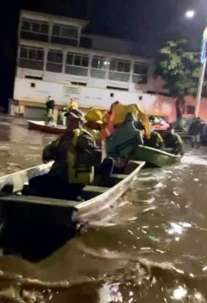 19SJuntosPor's tweet image. NECESITAMOS MUCHA AYUDA info en primer imagen @maurobabun #TulaHidalgo @AlfonsoAndre @ShenkaOfficial @LunaOlivia @ruidoblancofm @pulpulSkap2 @ramonagogo @kennyelectricos @RamirezClaudia_ @pascualreyes @ReneFranco @cafetacvba @eltridemexico @jaimelopez_