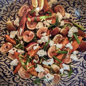 Square1Wellness's tweet image. Fig salad a summer/fall tradition. #eatrealfood #cookyourownfood #eatforperformance #figs #SaturdayMorning