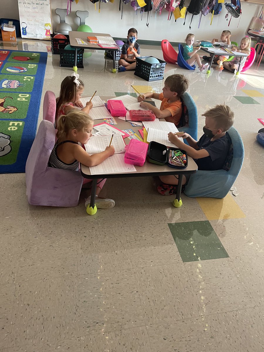 EarlyLearningDr's tweet photo. Hoette Buddies working on the letter βFβ #WeAreDuello #letterfactory #ABCbootcamp #kindergarten #students #kids #staff #principal #principalsofinstagram https://t.co/vvQftkr76C