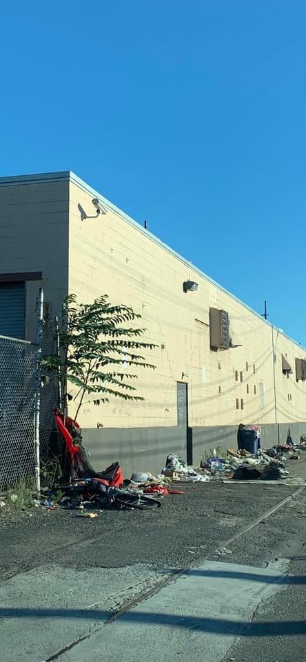 seroxbury's tweet photo. Who is supporting the businesses impacted by Methadone Mile - Mass and Cass? Businesses are sharing they are unable to keep staff due to unsafe and unsanitary conditions. #seroxbury #enoughisenoigh #comfortableforALL #topekastreet #humanitariancrisis https://t.co/5HopteqLEh