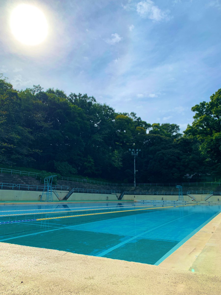 横浜市公園プール Octopus 元町公園プール 9 8 水 9時より営業します 富士山で初冠雪が観測されさそうですね ですがそんな寒さにも負けず営業いたします 夏休み最後の思い出作りに 今夏の泳ぎ納めに 皆様のご来場を