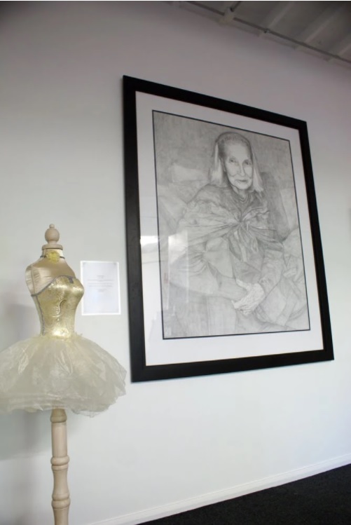 Portrait of Irina Baronova
#portrait #art #artist #mixedmedia #artistsoftwitter #artistsontwitter #babyballerina #balletdancer #ballet #ballerina 
en.wikipedia.org/wiki/Irina_Bar…