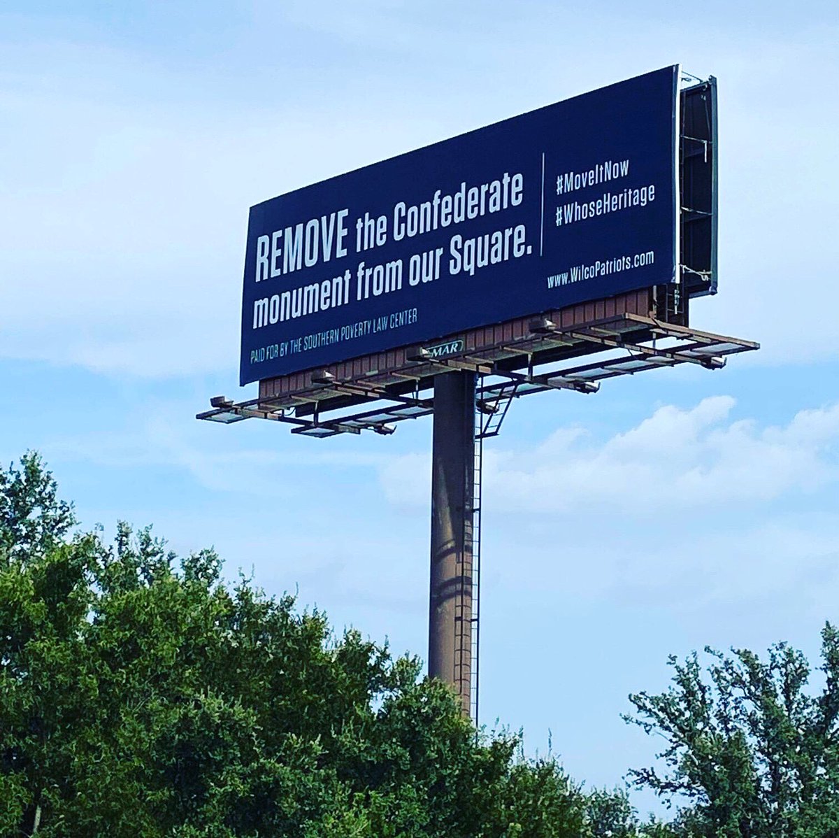 RoundRockDems's tweet photo. On SB I-35 near exit 260! #WhoseHeritage #MoveItNow https://t.co/HbYeOKz8yY