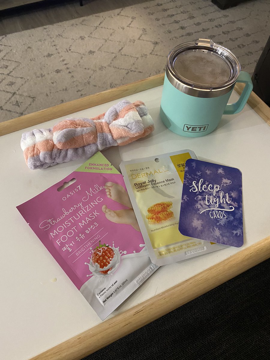 Adams_Preschool's tweet photo. Prepping for year 7️⃣ tonight! Thanks @CollsOakCares for the goodies 🍎 #collskind #selfcare https://t.co/OK1uAEShnE