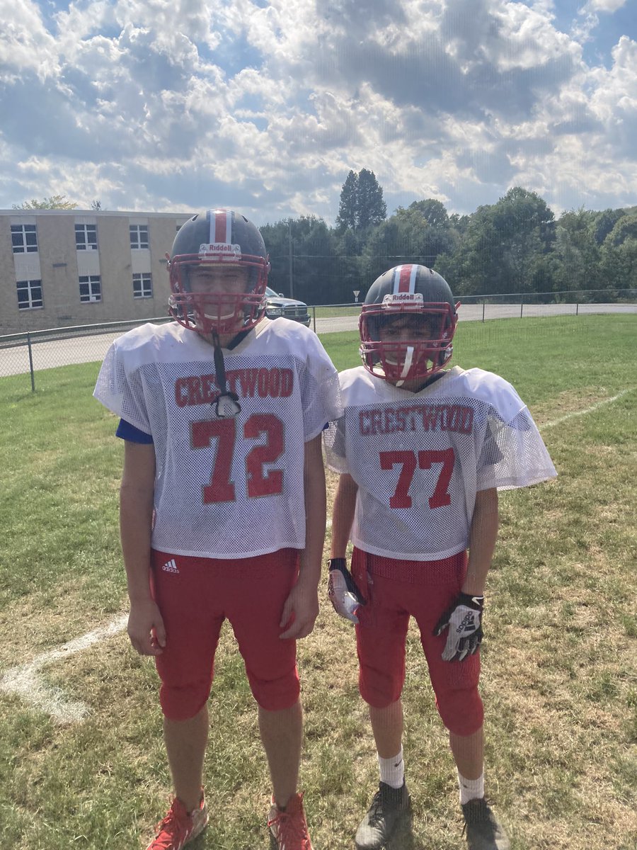 cwoodftball's tweet photo. Our HS Captains came out to MS practice to recognize the Nekton’s of the week at that level. 

MS-Sam &amp; Michael
#EDCF #Fight https://t.co/FkaOskQMEf