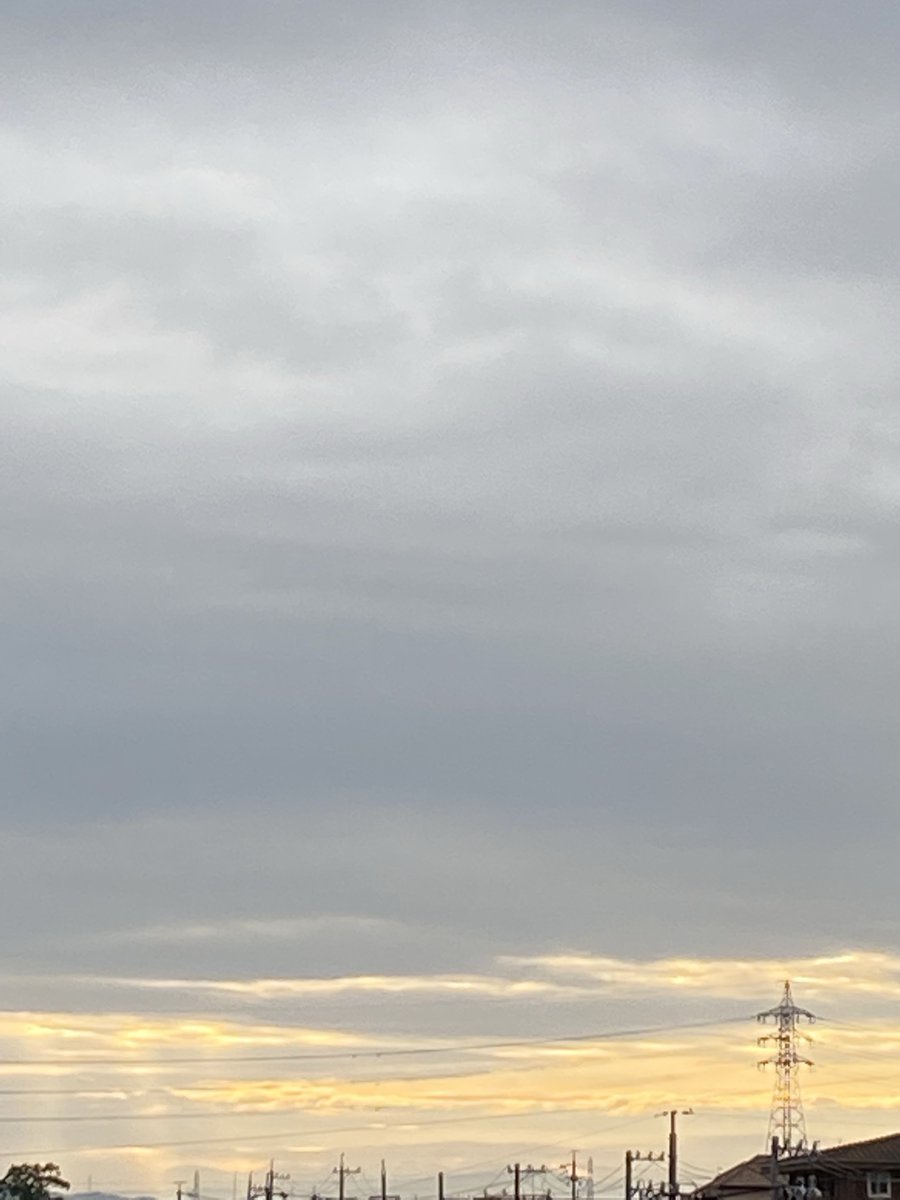wind_Tiamat's tweet photo. おはようございます😊

今朝は秋の涼しい風が
音を立てて
今年の夏と共に足早に
駆け抜けていきました🌬

先延ばしにしていると
時間はあっという間に
過ぎて行ってしまう

人生も同じ

大切なことは今すぐしなきゃ🕊

今日も笑顔で心地よく🍀 https://t.co/RTOeH6bsXL