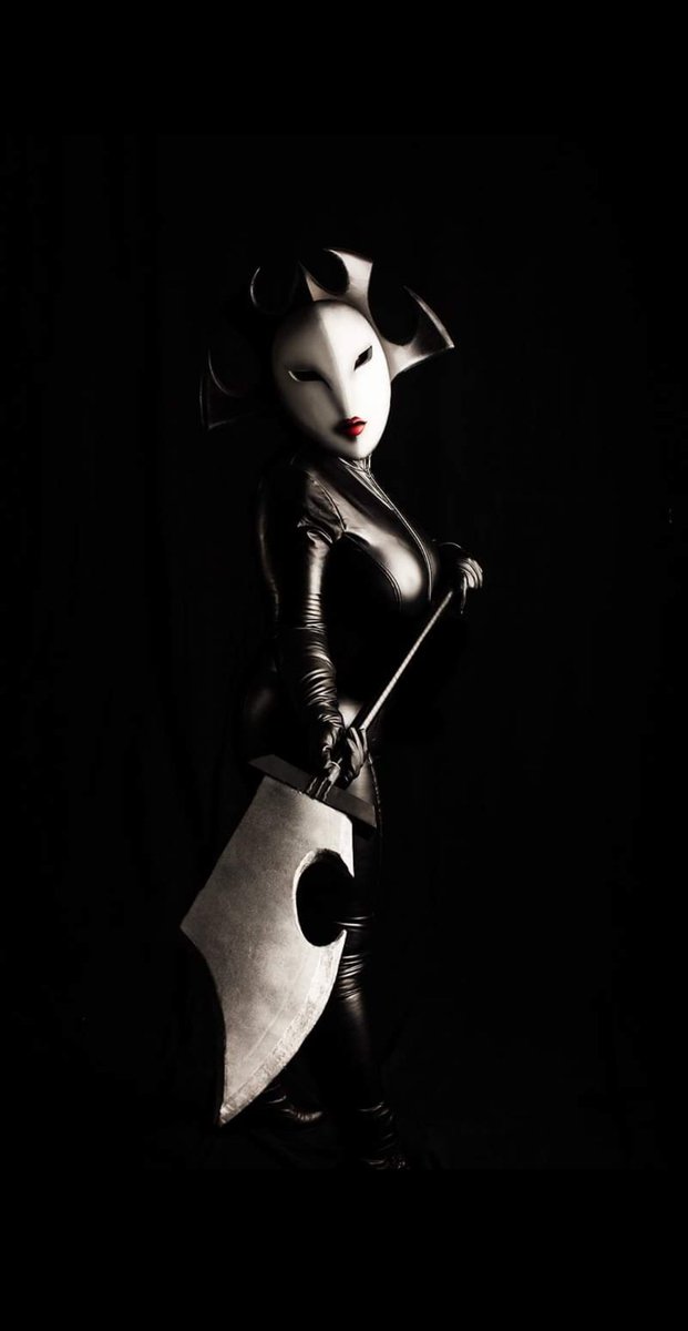hentaigirl82's tweet photo. "Our destiny is your Death"
Daughters of Aku (Samurai Jack) @phillamarr
Photo by geekslairphotography
Mask by shawnshankprops
#blackcosplayer #cosplay #samuraijack #daughtersofaku #adultswim https://t.co/WrIiWtO3Po