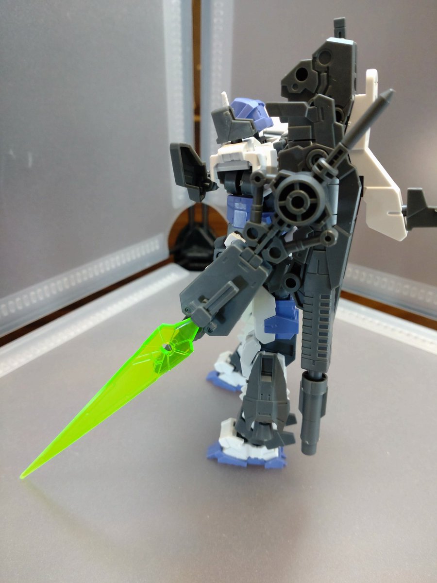 LECROSSBONES's tweet image. #30MM
ウルフアイズ
特務部隊　眼〈アイズ〉隊の火力部隊隊長
作戦、戦況、補給状況により姿は一定しないがパイロットの好みにより左腕に近接武器、右腕に射撃武器の構成で出撃することが多い