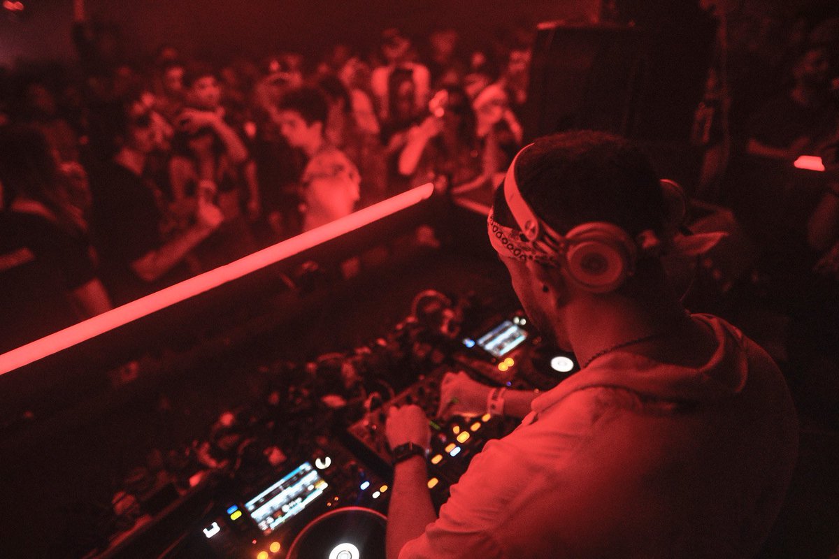 Matt_Yo's tweet photo. Pretty stoked at the shots I got captured this weekend. Expect some photo dumps. #quality #underwar3 #warehouserave #underground #losangeles https://t.co/tQXYmfblaV