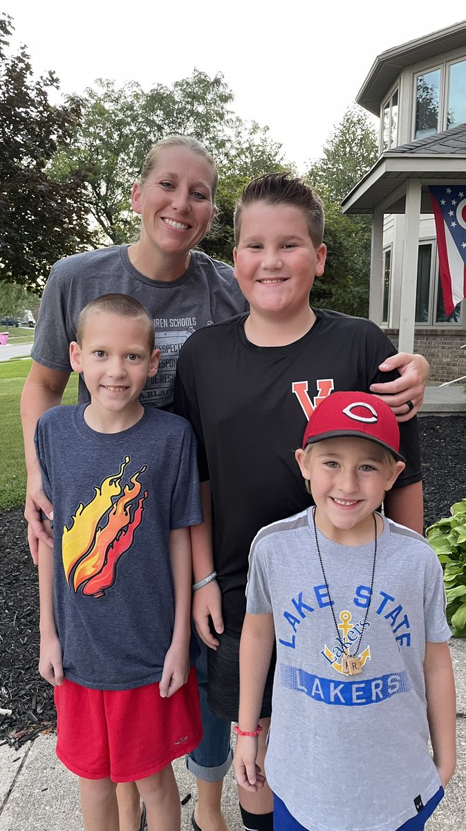 A successful 1st day! Praying for a great year!! #Kindergarten #3rd #6th #Year17