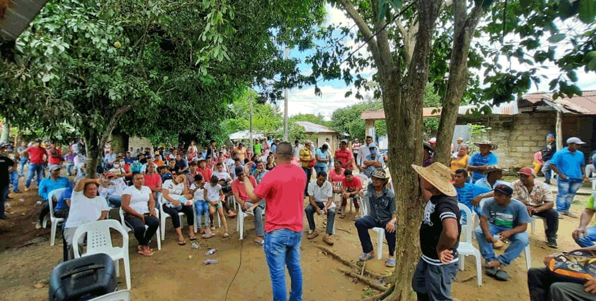 ascsucor_org's tweet photo. 𝐀𝐒𝐀𝐌𝐁𝐋𝐄𝐀 𝐂𝐀𝐌𝐏𝐄𝐒𝐈𝐍𝐀
hoy 7 de septiembre nos reunimos con comunidades campesinas del Corr. Tierradentro, concertando acciones para la exigencia de la implementacion del PNIS tal y como fue consignado en el AFP.
#ImplementacionYa #LondoñoMentiroso!! https://t.co/u5iD8M0u55