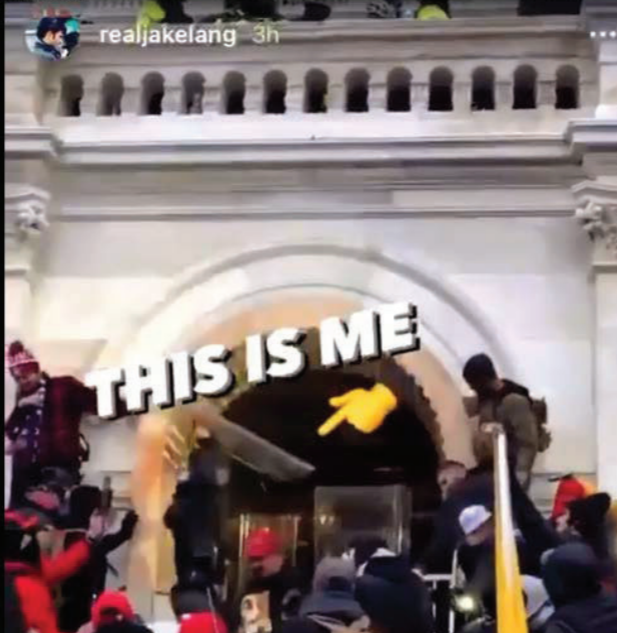 8w8h8y8's tweet photo. #Insurrectionist #EdwardLang claims while in jail, he's unable to, get his hair cut, nail clippers, shower regularly, etc.

He joined a mob &amp; attacked the #Capitol Police. What did he think jail was going to be like for him? It could be worse. #CapitoRiot #Insurrection https://t.co/Hex8mZeHf7