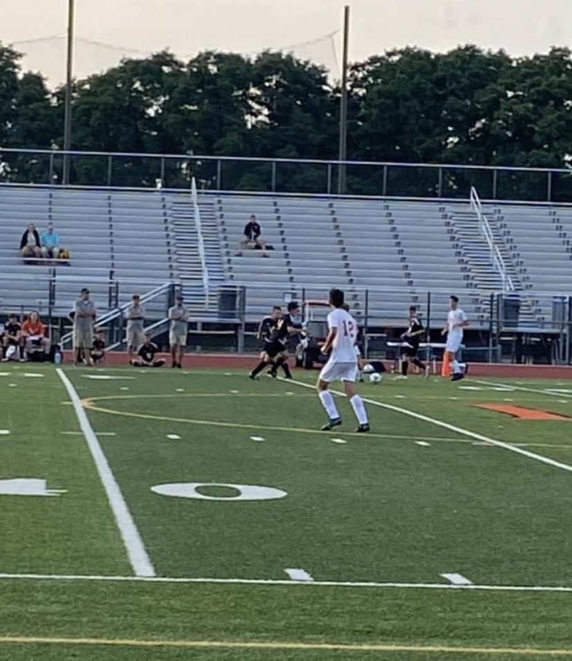 dog_hc's tweet photo. Varsity boys soccer beat GM with a score of 4-2!! So proud of these huskies!! 🧡🖤⚽️ https://t.co/rLFyuk2Gox