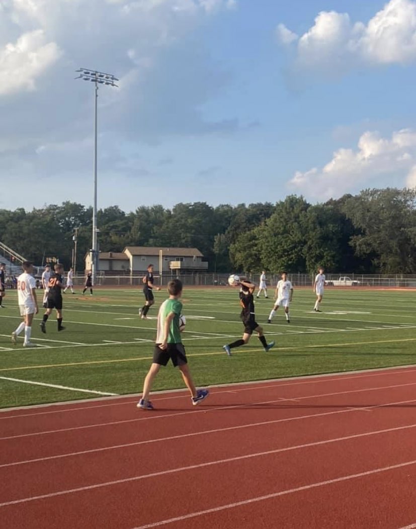 dog_hc's tweet photo. Varsity boys soccer beat GM with a score of 4-2!! So proud of these huskies!! 🧡🖤⚽️ https://t.co/rLFyuk2Gox
