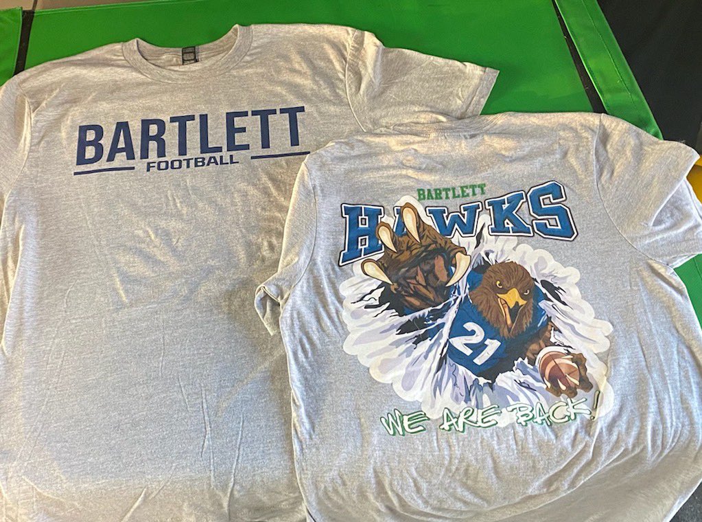 Sara_Butera23's tweet photo. Football boosters will be selling shirts during lunch hours Wednesday-Friday! $25 @BartlettFootba1 @bubbahubbard1 @FearNation_BHS @MDemovsky @BartlettHawksAD @HawksFBboosters https://t.co/OXBl5q6IvO