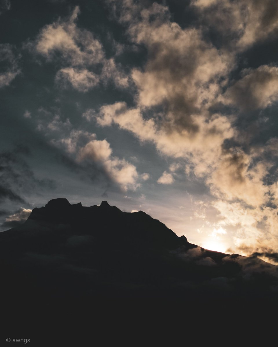 awngs__'s tweet photo. Akinabalu calling. It's available now on @pentas_io.
@MalaysiaNft
#awngs #NFT #NFTCommunity #NFTartist #nftcollectors #MalaysiaNFT https://t.co/AhULmMbCR0