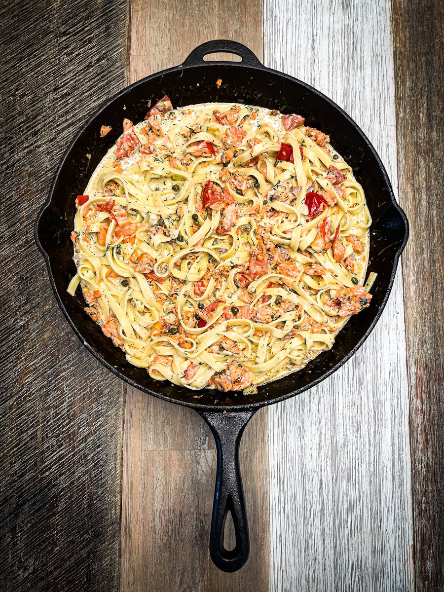 CookingIvon's tweet photo. salmon pasta - this really isn’t a recipe but something i’ve learned to cook over time. probably the only recipe i don’t measure or weigh anything for. https://t.co/A9UXiWBZiN