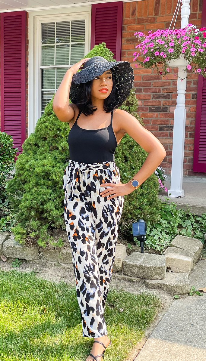 BeautifulEnc's tweet image. 👑 Boss • Lady // [bôs lādē] 

An empowering woman who takes charge and has courage, confidence and self determination; in FULL CONTROL of her destiny; knows her worth and won’t accept anything less ✨ #ootdStyle