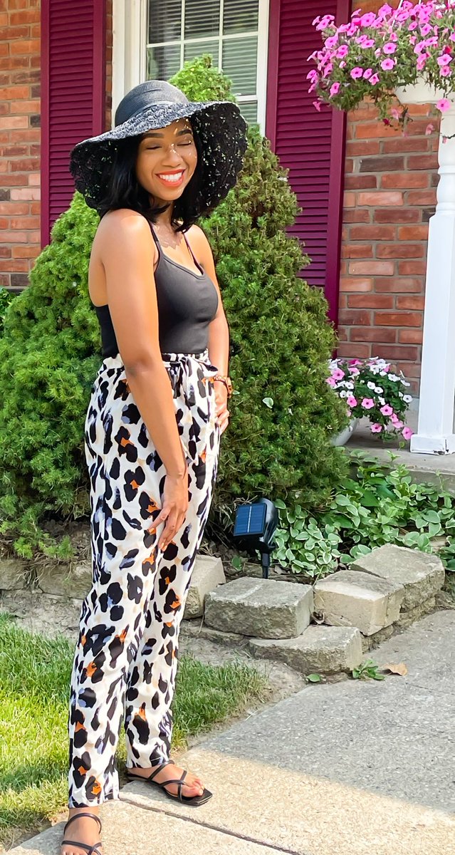 BeautifulEnc's tweet image. 👑 Boss • Lady // [bôs lādē] 

An empowering woman who takes charge and has courage, confidence and self determination; in FULL CONTROL of her destiny; knows her worth and won’t accept anything less ✨ #ootdStyle