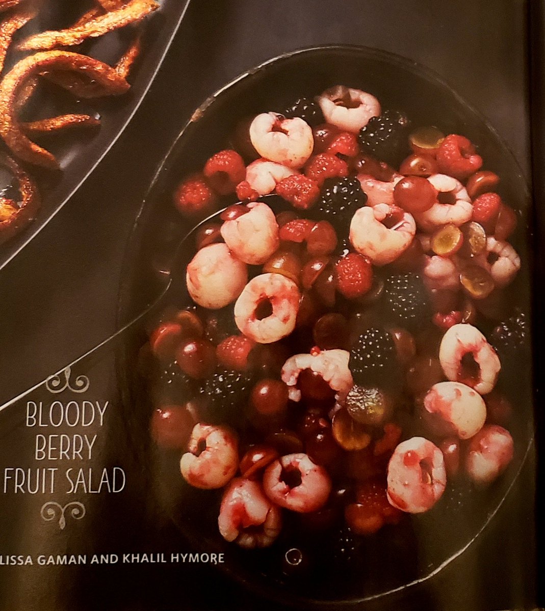 Rawr_b4_coffee's tweet photo. Cervix. (Cervices, to be accurate). Tell me I'm not the only one that sees this.
#foodnetworkmagazine #cantbeunseen #Food https://t.co/hKM0jehNMz