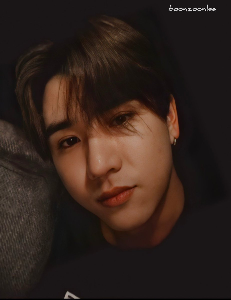 boonzoonlee's tweet photo. มอนิ่งครับลูกชาย เจอหน้าอ้อนของลูกชาย 🥰 เมื่อวานเพิร์ธมาไลฟ์ IG ได้เห็นแล้วคิดถึงมากๆๆเลย วันนี้เพิร์ธมีงานสู้ๆๆนะครับลูก มีกำลังใจไปให้เสมอนะ ขอให้วันนี้เป็นวันที่สดใส ทำอะไรขอให้ราบรื่นนะครับ คิดถึงเสมอนะคนเก่ง ✌🖤😊
@perthppe
#PowerfulPERTH 
#PerthLiveIG
#KDPPE #PerthTanapon https://t.co/p9oXWuE8lh