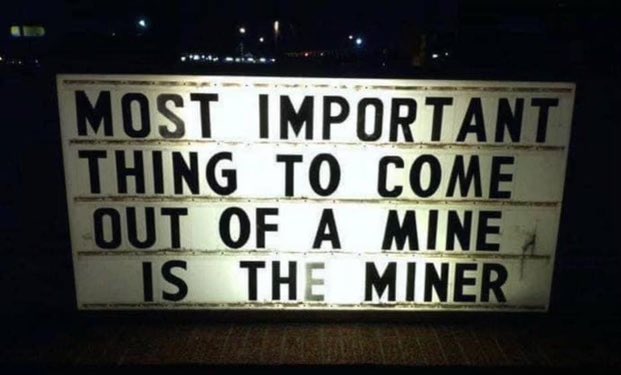 GlobalExternal's tweet photo. #mining #MINERS #safety #minesafety #PeopleComeFirst #StaySafe #ThinkGlobal https://t.co/JxRlR9pgtW