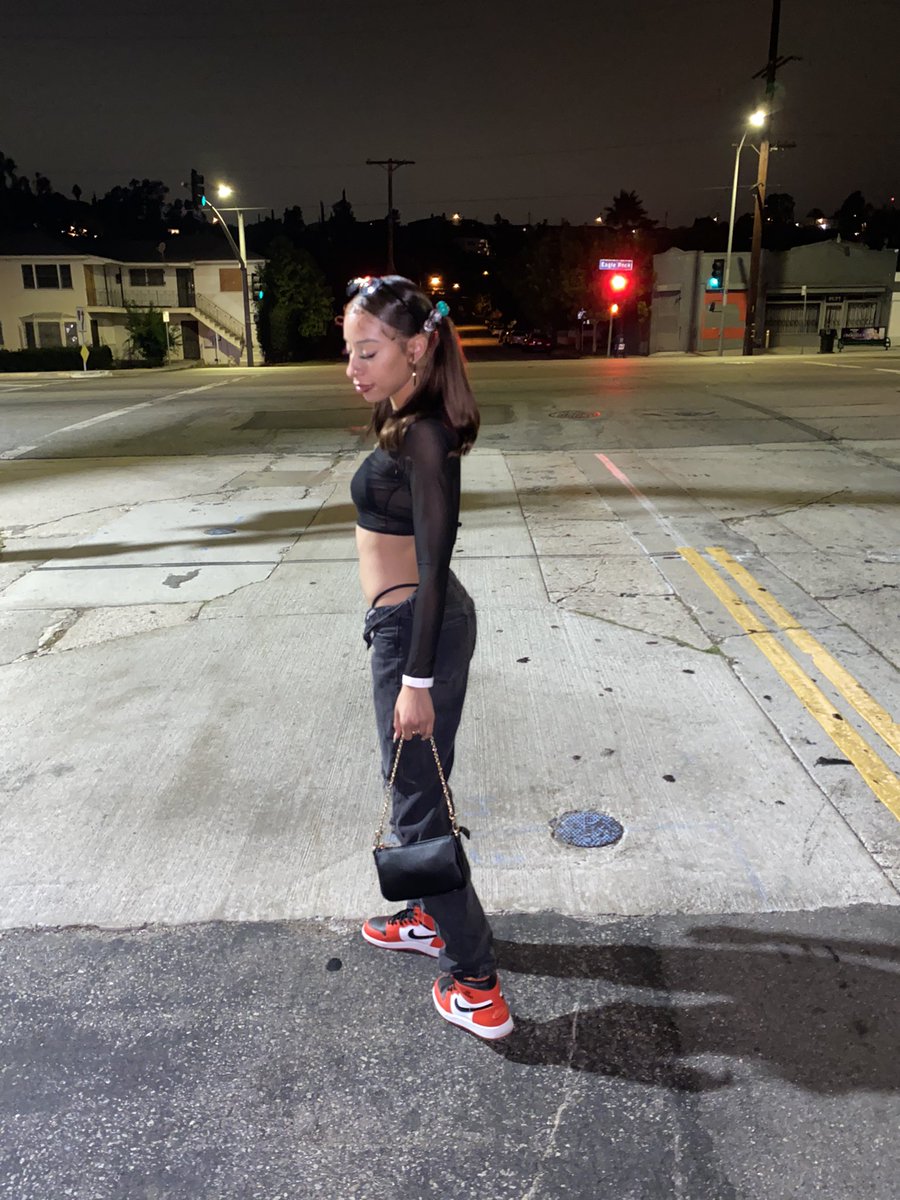 huuunngrryy's tweet image. im too sexc for dis