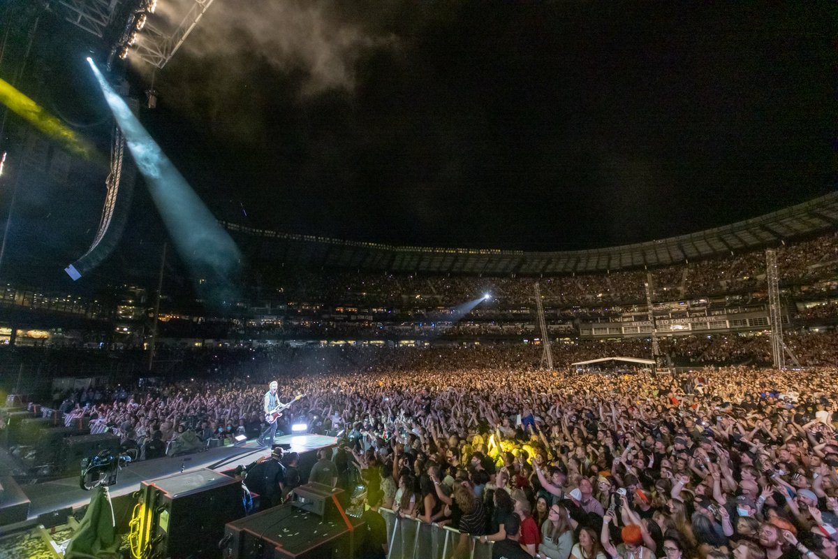 HellaMegaTour's tweet photo. wow wow wow... what a summer 🦄⚡ thank YOU Seattle + all of ya who came to one (or a few) of the #HellaMegaTour shows. 

Europe, we'll see ya next year woohooooo 🎉🎉🎉 https://t.co/Orvh0K1diI