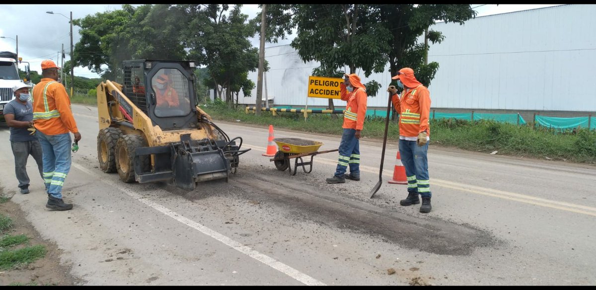 convialctg's tweet photo. Parcheos en zona industrial de Mamonal para mantener el nivel de servicio https://t.co/WLhyGOqHMt