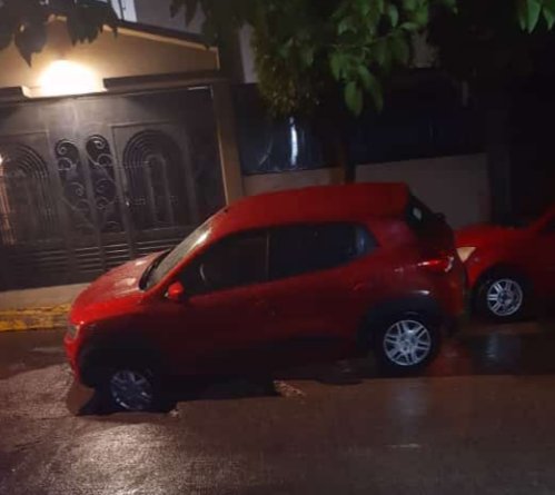 arissotelo's tweet photo. @alfredodelmazo Sí comienzan los daños, hay socavones entre las calles de Atizapán https://t.co/H5Pinx1P2b