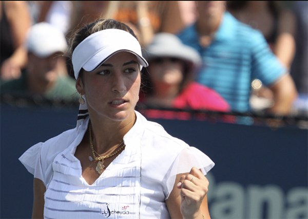 Et pendant que l'#USOpen continue de se dérouler Outre-atlantique, <a href="/aravanerezai/">rezai aravane</a> revient sur le circuit #ITF. La Française, 34 ans et ancienne 15ème joueuse mondiale, jouera aujourd'hui son premier match depuis 6 ans face à <a href="/Amandine_Hesse/">Amandine Hesse</a> à Saint Palais sur Mer. #FFT #Rezai