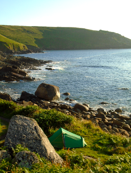 danielmccrohan's tweet photo. Didn't have time to tweet about our trip, I'm afraid. Take it as read, though; hiking and camping for six weeks in #Cornwall was pretty damn good... https://t.co/Xg9hE7Vvvv