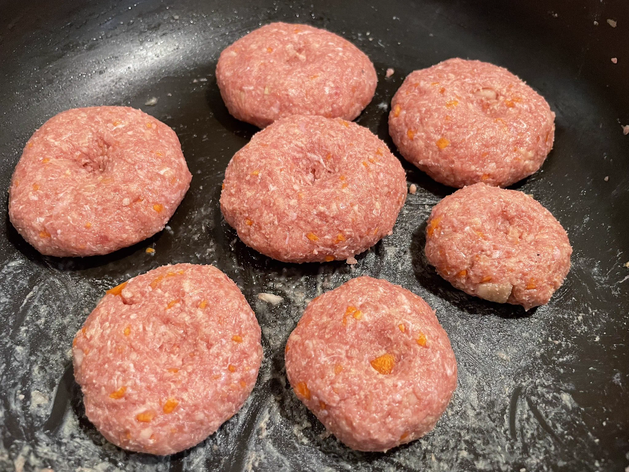 洗い物が減るハンバーグの作り方！フライパンの上でこねたらやくだけ