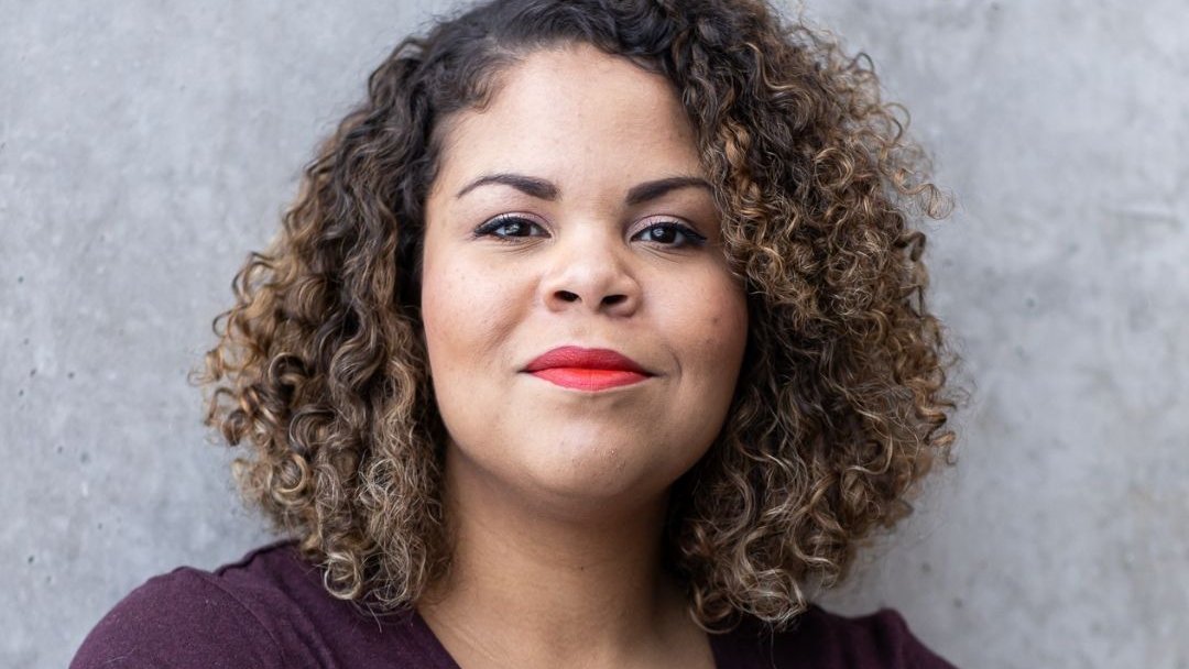 Vihreät naiset tukee Fatim Diarraa puolueen varapuheenjohtajaksi!

“Pidän kunnia-asiana sitä, että voin aina seistä Vihreiden naisten tukena, sillä minä jos kuka tiedän miten myrskyssä on tuulista.”
-@fatimdiarra 

Kiitos samoin.💚Onnea vpj-vaaleihin!

#vihreätnaiset #vihreät