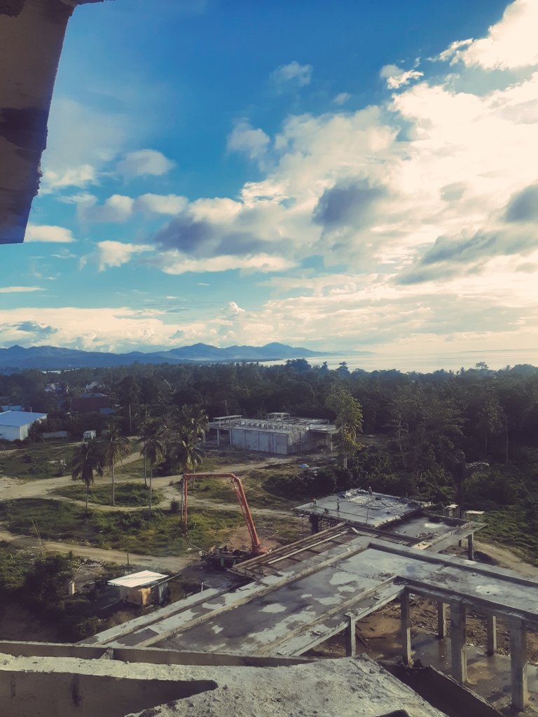 Hayy tweet,
Senggang dikit,mojok,poto dulu lah #construction