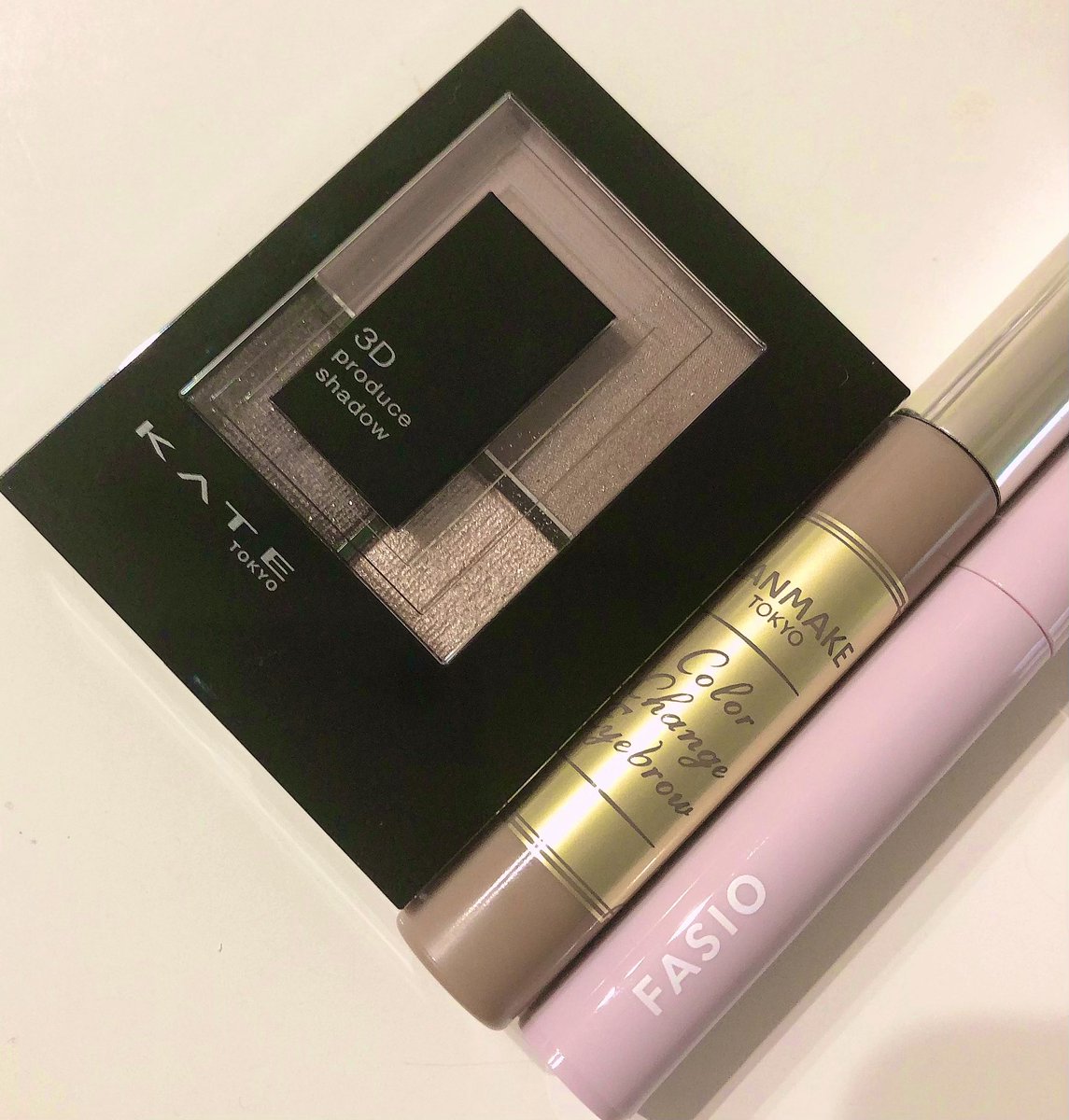 最近買ったコスメで当たりだったやつを雑に呟く