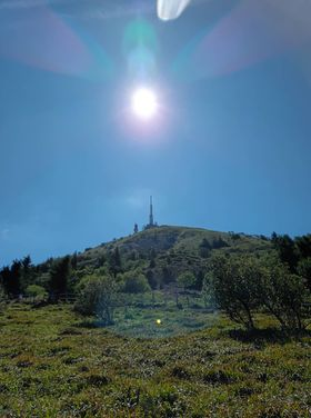 Chaîne des Puys tweet media