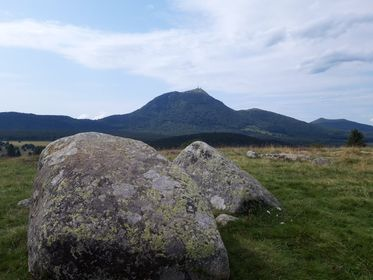 Chaîne des Puys tweet media