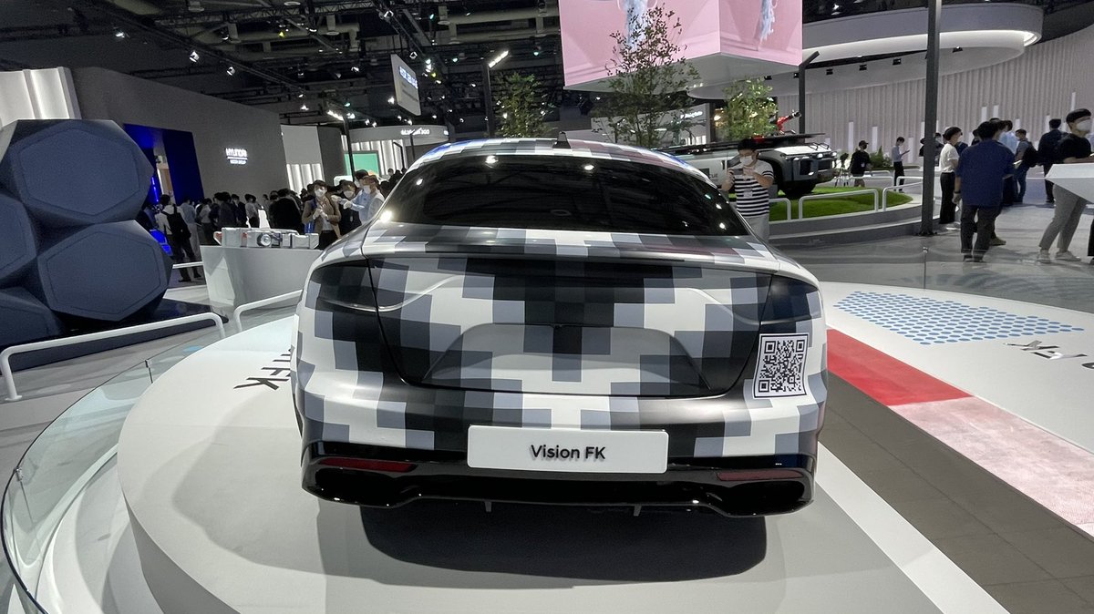 hohocho's tweet photo. Is this a future of Kia Stinger? #VisionFK https://t.co/q1GPB9mDIR