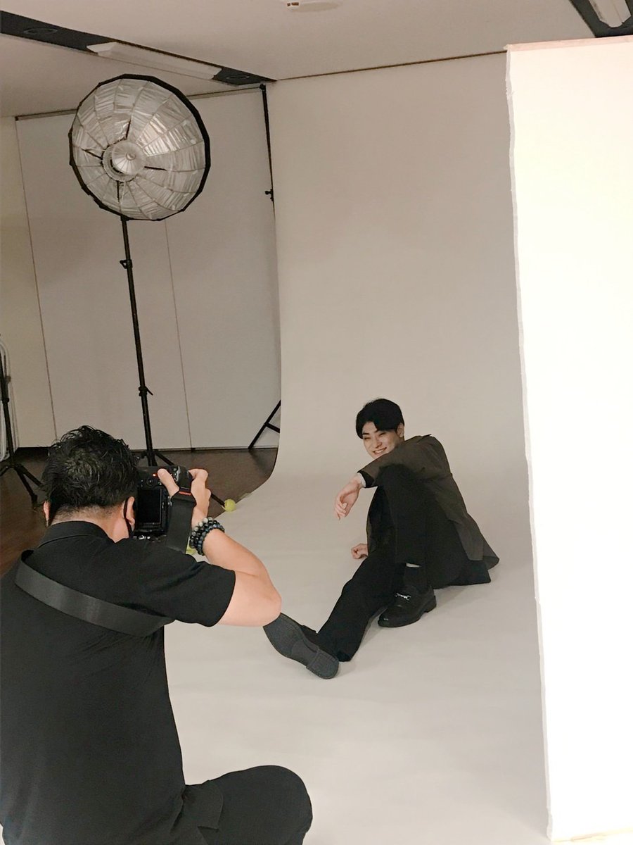 写真撮影スタートしました！！！

ヘアメイクカレッジ総出で
髪型とメイクもしてもらいました💄✨✨

みんなバッチリキマってます😊💓

#総合学園
#ヒューマンアカデミーパフォ
#声優　
#学校　
#広島声優専門
#撮影会 #宣材写真