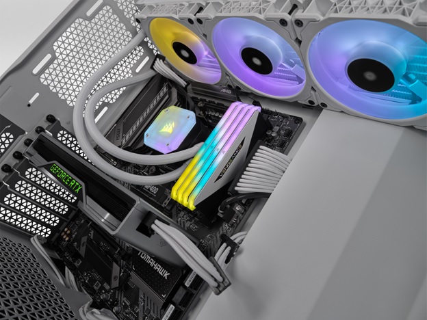 CORSAIR Rilis VENGEANCE RGB RT
bit.ly/38MycZV