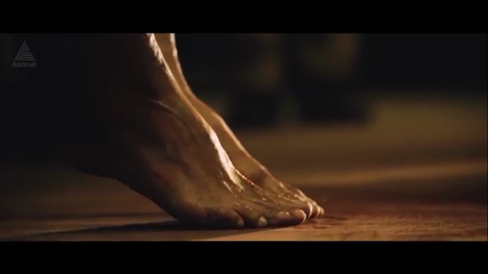 TheBossOfPeaky's tweet photo. The Moment Theatre Halls Exploded- Jayaraman Turn🔥 "അയാൾക്കന്നല്ല സർ,  നേരിട്ടെന്നെ വെല്ലു വിളിക്കുന്ന ആർക്കും അതിനു കഴിയില്ല"   

#5YearsOfBBOppam

#Drishyam2 ● @Mohanlal https://t.co/hyjmkJcaH1